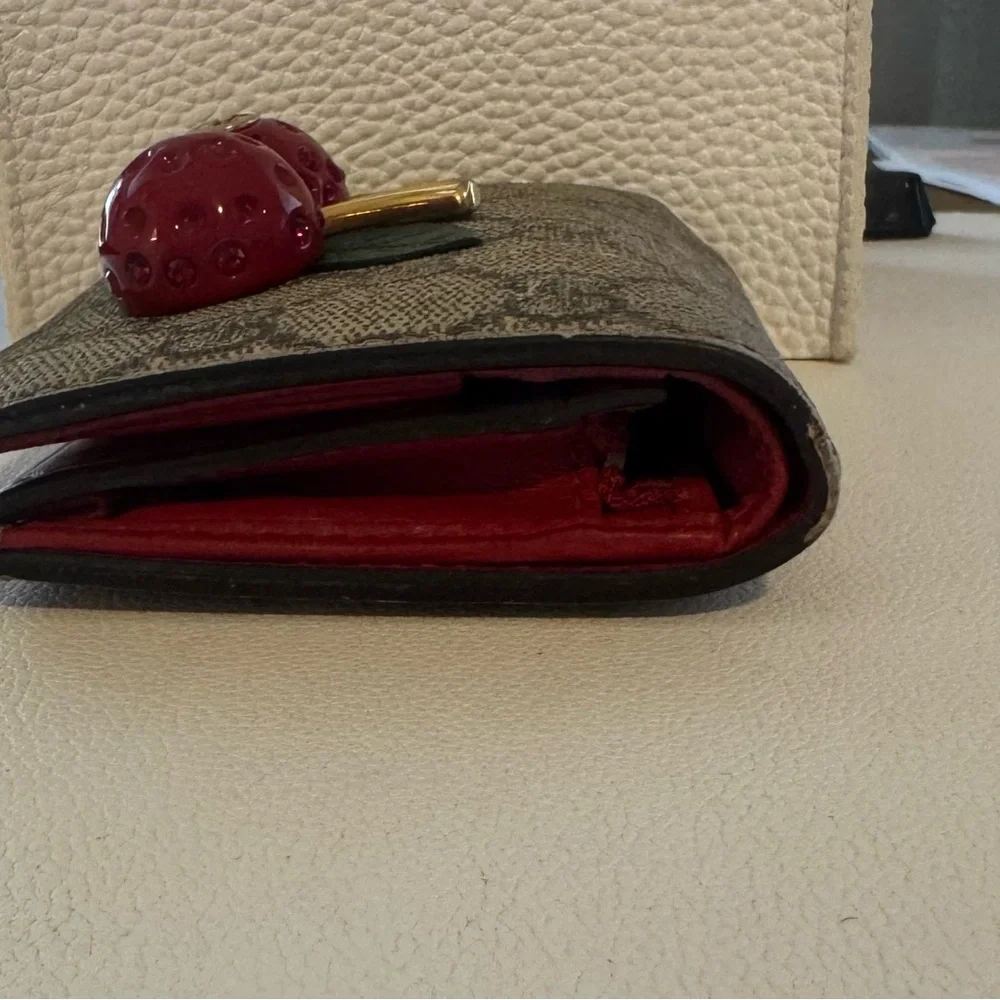 Gucci Brown GG Supreme Canvas Wallet with Red Cherry 3D SALE!! - Picture 10 of 14